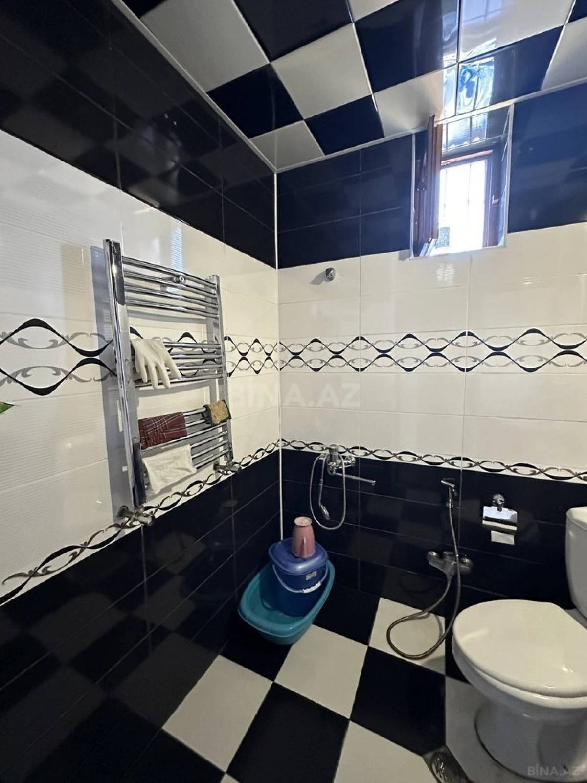 Satılır 5 otaqlı həyət evi 200 m²