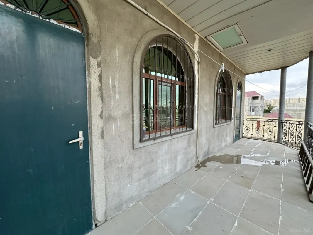 Satılır 5 otaqlı həyət evi 200 m²