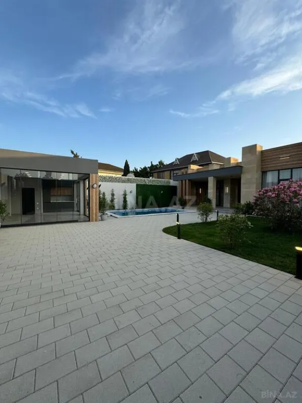 Satılır 5 otaqlı həyət evi 220 m²