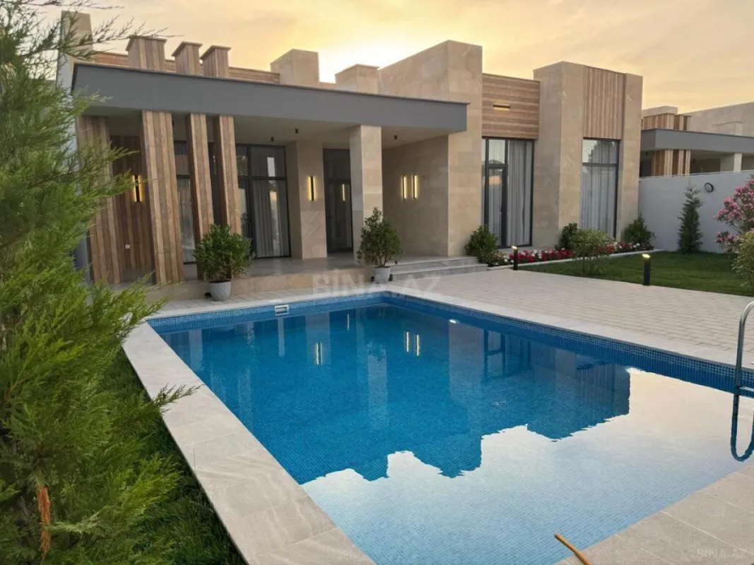 Satılır 5 otaqlı həyət evi 220 m²