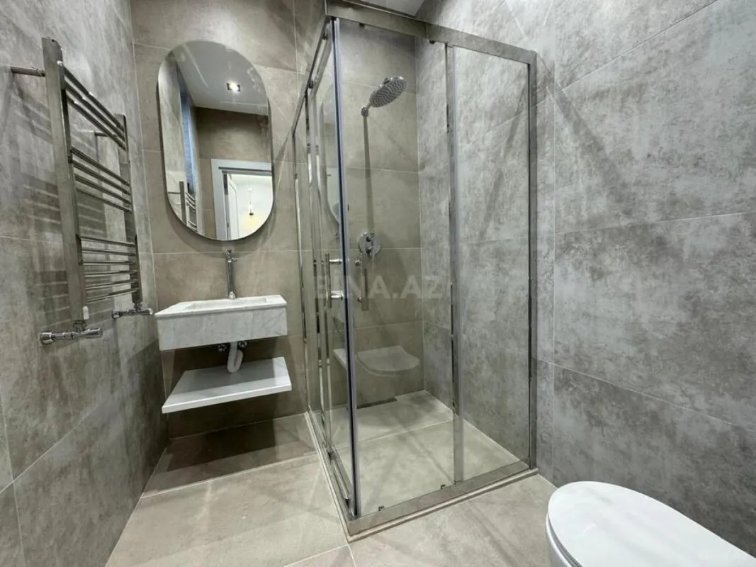 Satılır 5 otaqlı həyət evi 220 m²