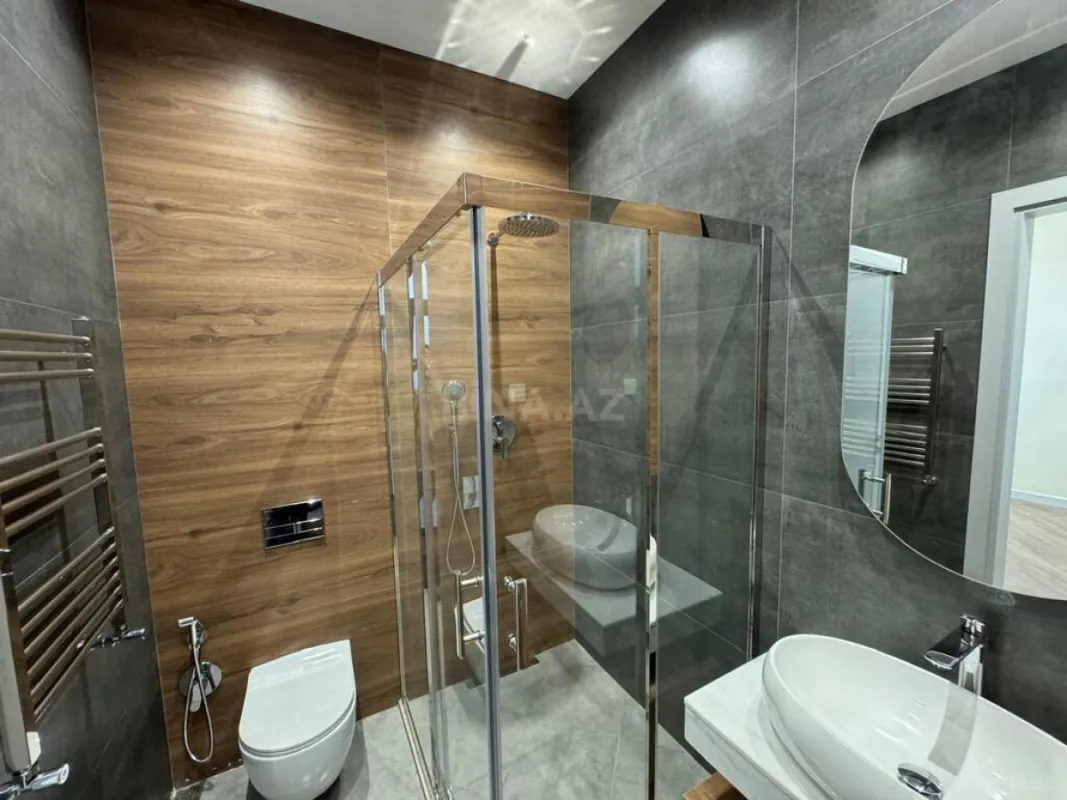 Satılır 5 otaqlı həyət evi 220 m²