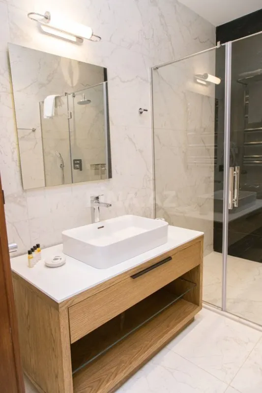 Satılır 1 otaqlı mənzil 57 m²