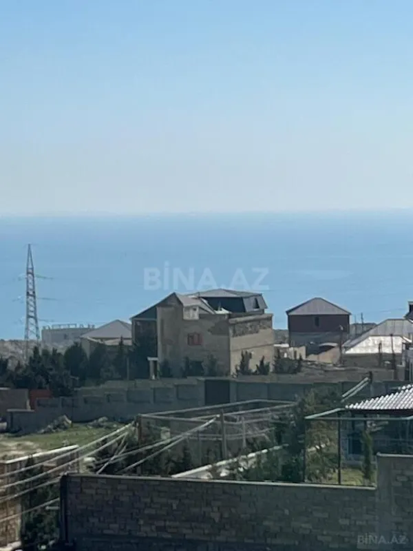 Satılır 5 otaqlı həyət evi 400 m²