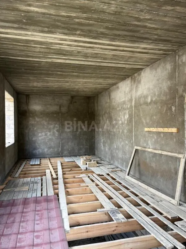 Satılır 5 otaqlı həyət evi 400 m²