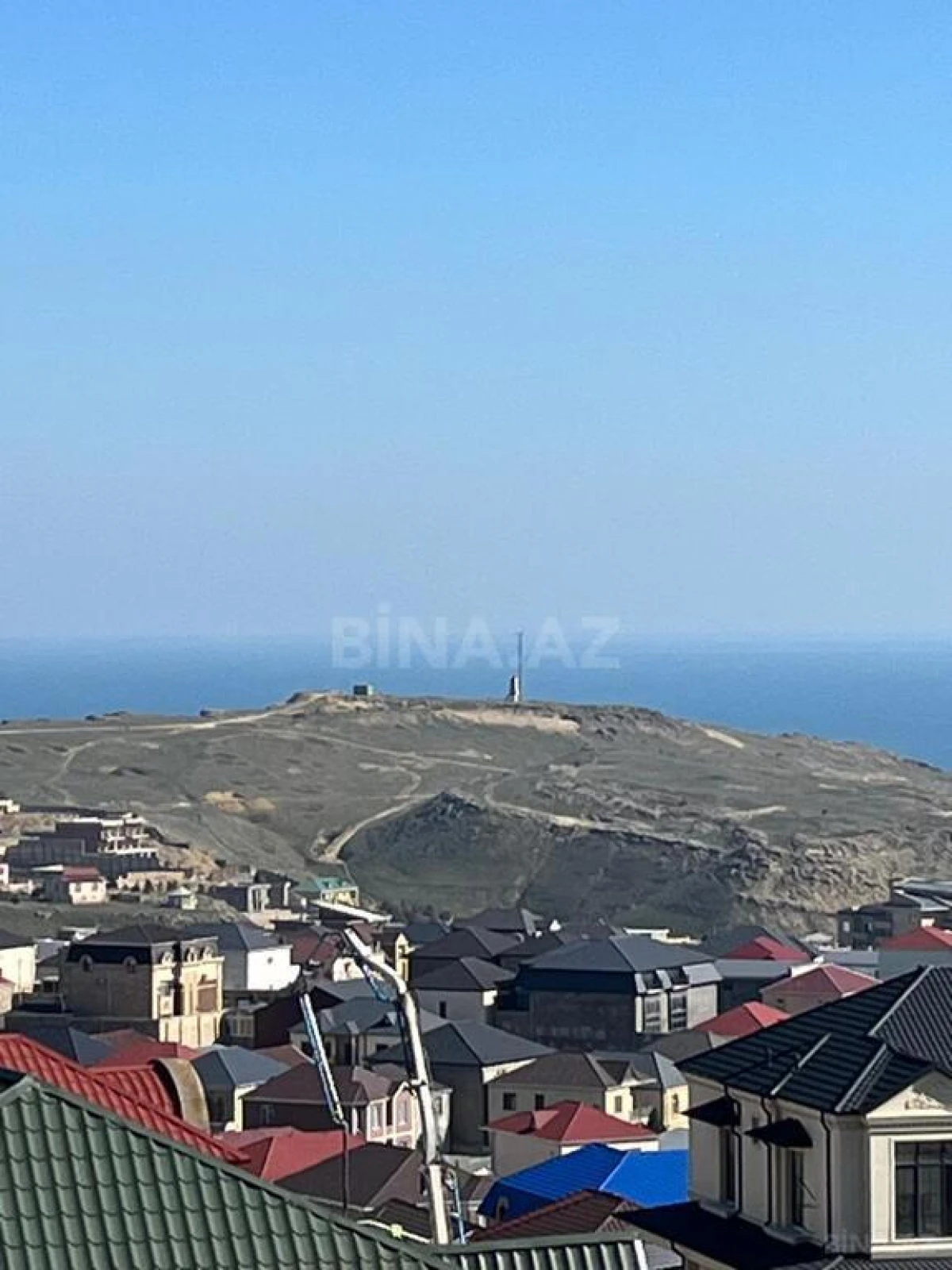 Satılır 5 otaqlı həyət evi 400 m²