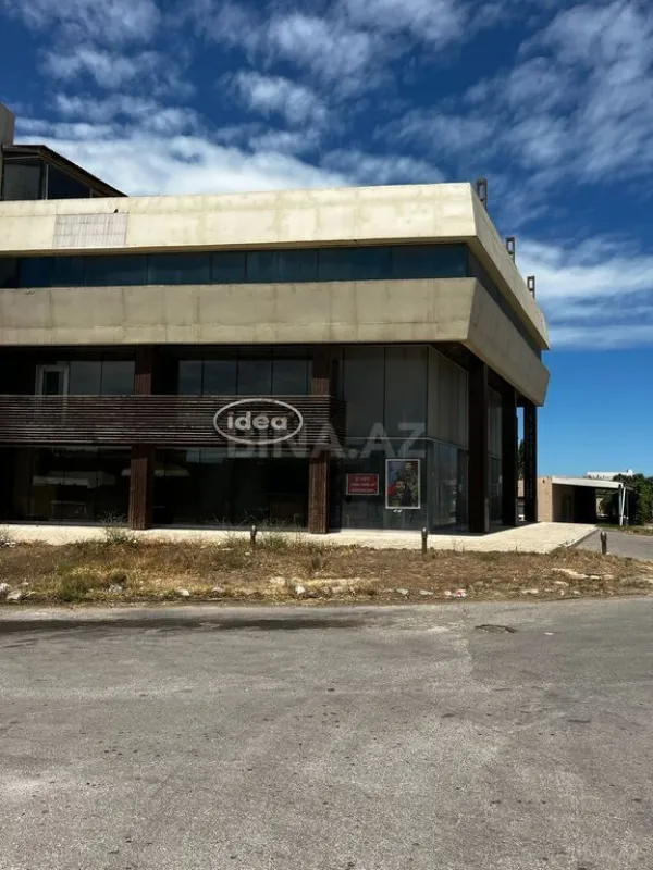 Satılır 8 otaqlı həyət evi 601 m²