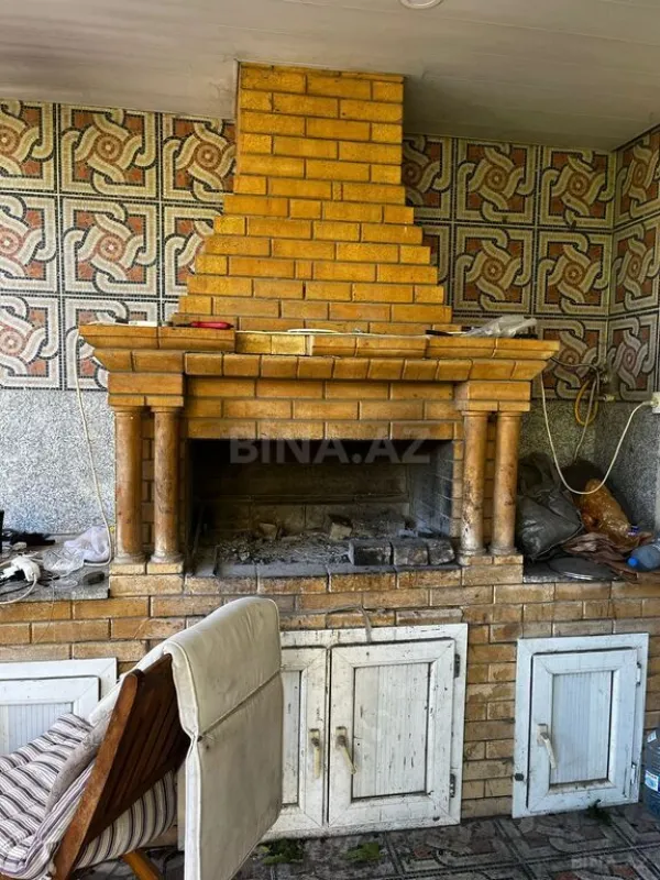 Satılır 8 otaqlı həyət evi 601 m²