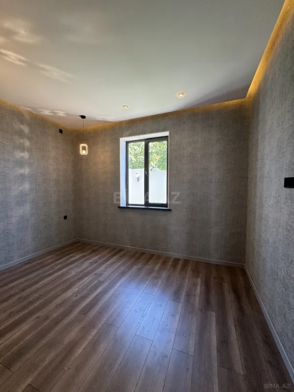 Satılır 6 otaqlı həyət evi 300 m²