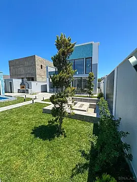 Satılır 6 otaqlı həyət evi 300 m²