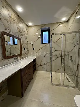 Satılır 6 otaqlı həyət evi 300 m²