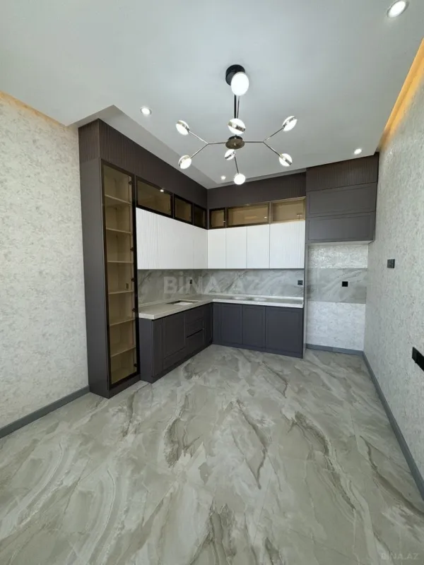 Satılır 6 otaqlı həyət evi 300 m²