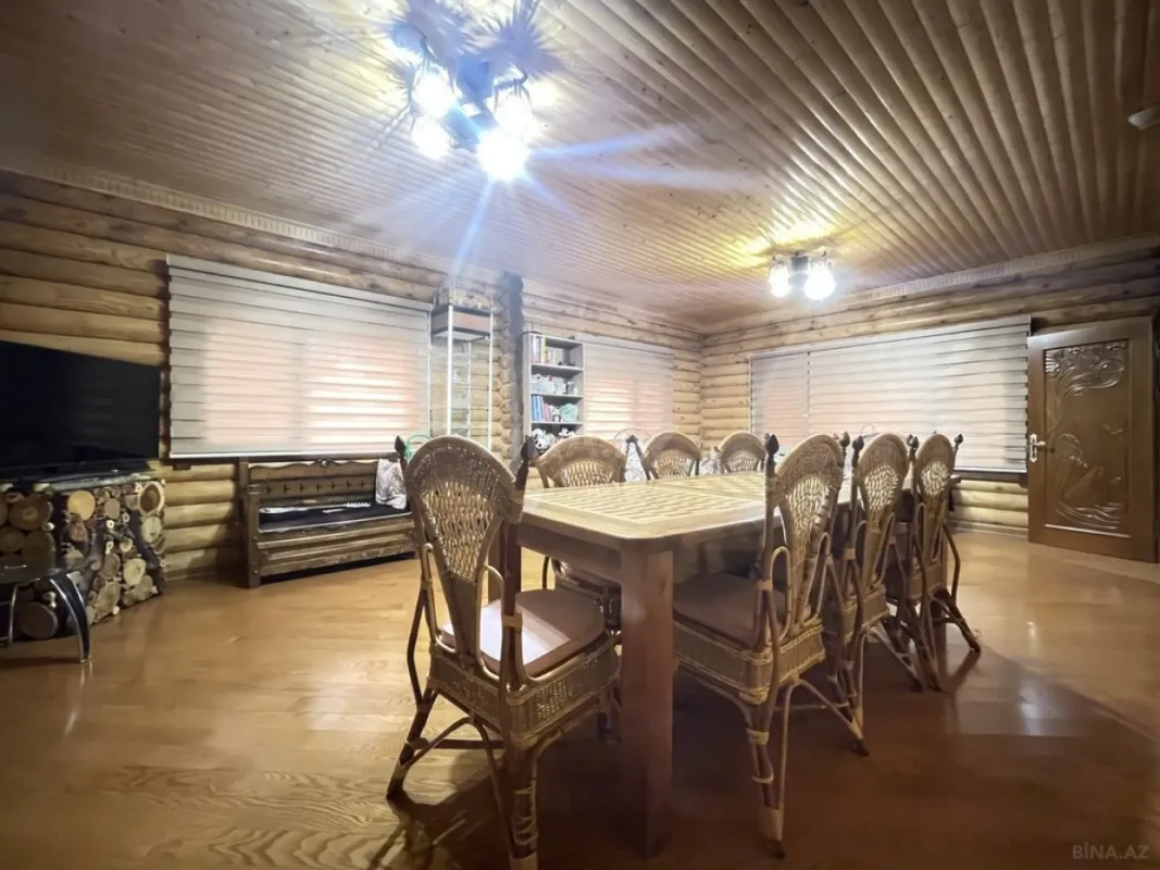 Satılır 7 otaqlı həyət evi 250 m²