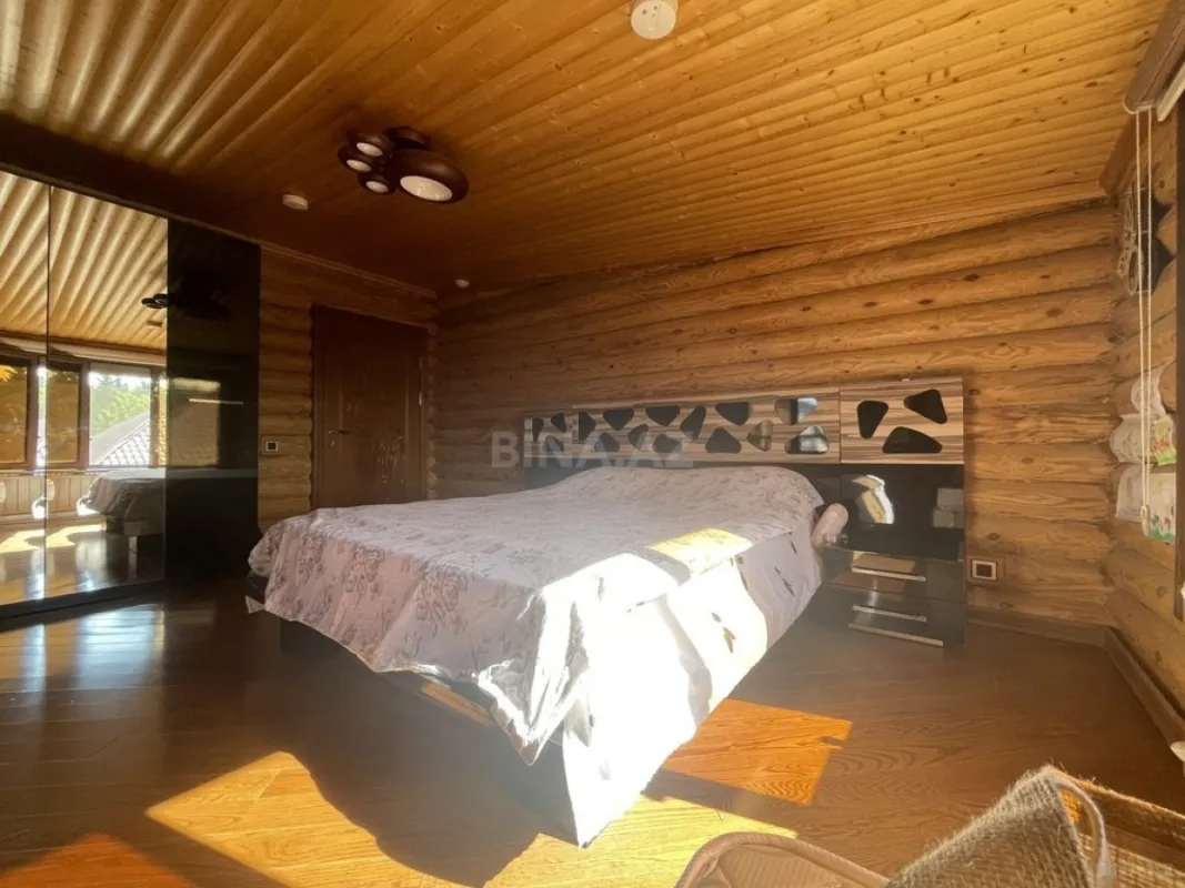 Satılır 7 otaqlı həyət evi 250 m²