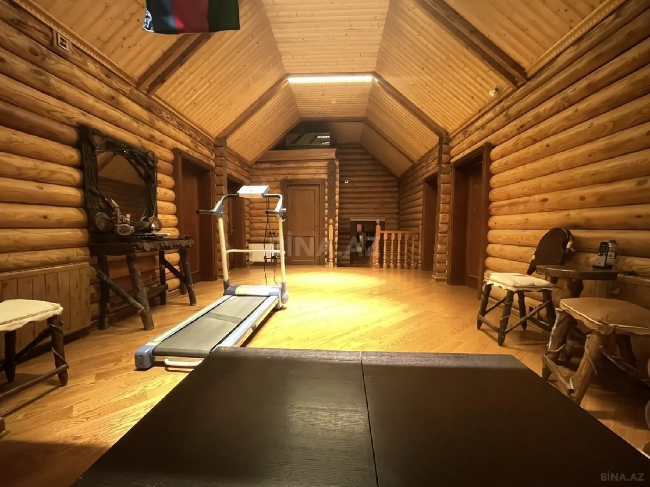 Satılır 7 otaqlı həyət evi 250 m²