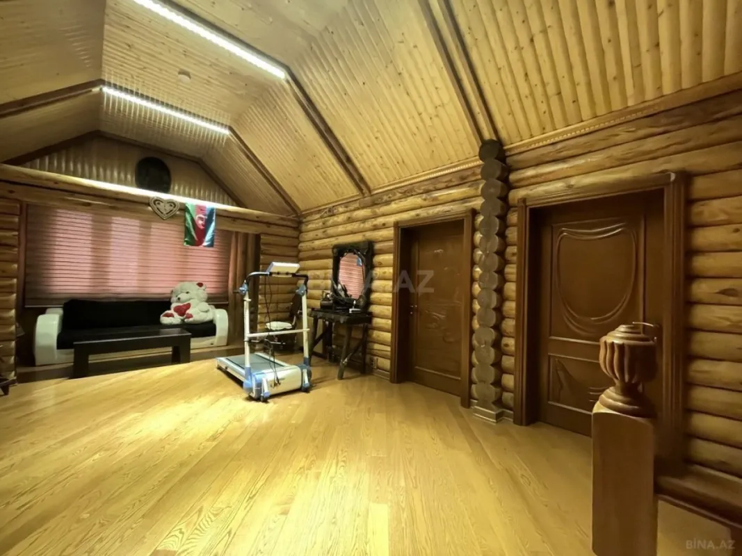 Satılır 7 otaqlı həyət evi 250 m²