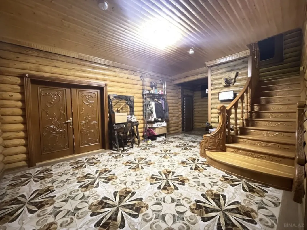 Satılır 7 otaqlı həyət evi 250 m²