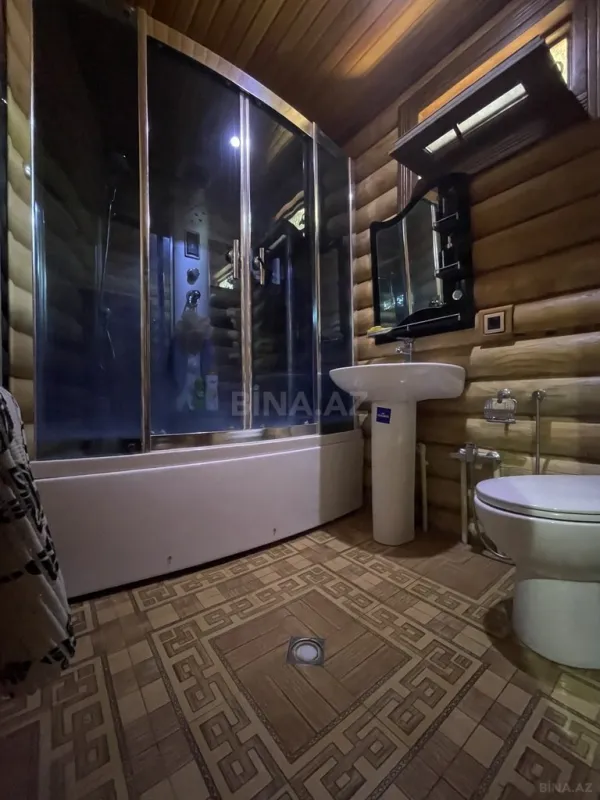 Satılır 7 otaqlı həyət evi 250 m²