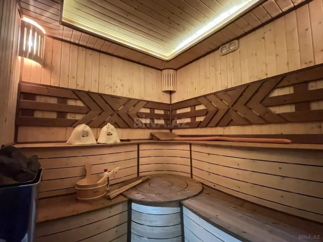 Satılır 7 otaqlı həyət evi 250 m²