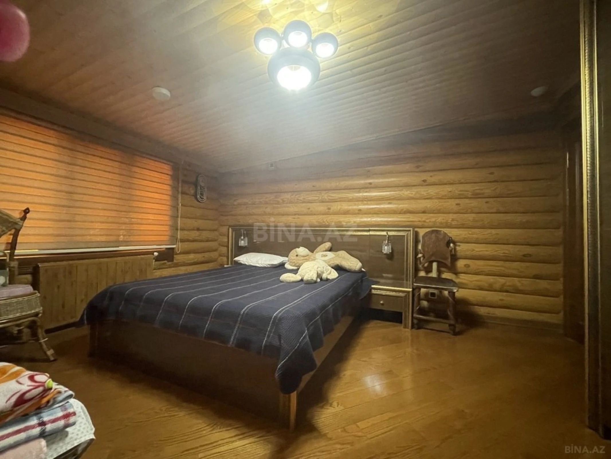 Satılır 7 otaqlı həyət evi 250 m²