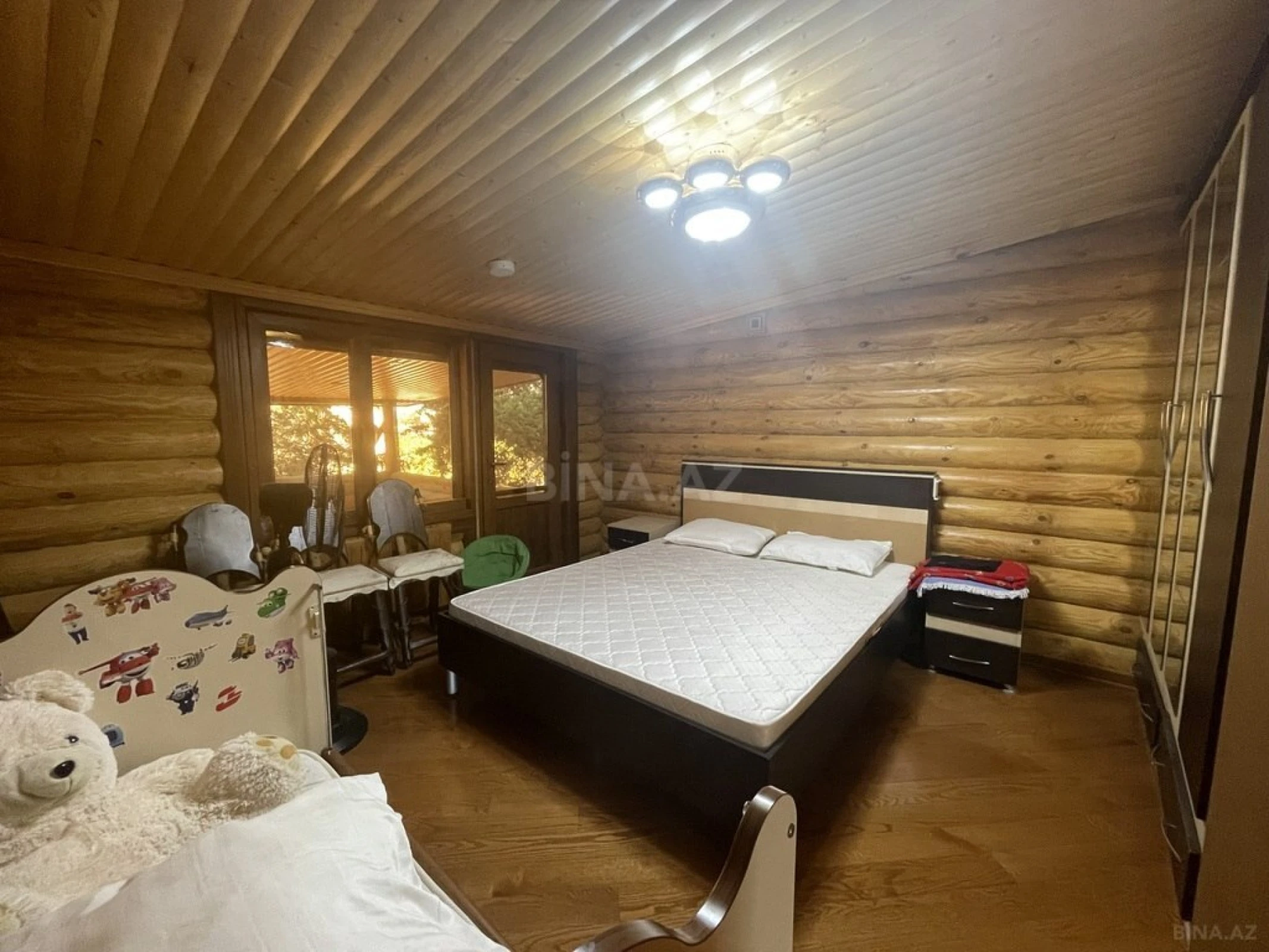 Satılır 7 otaqlı həyət evi 250 m²