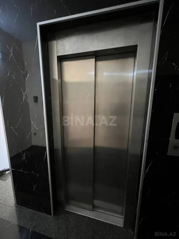 Satılır 3 otaqlı mənzil 160 m²