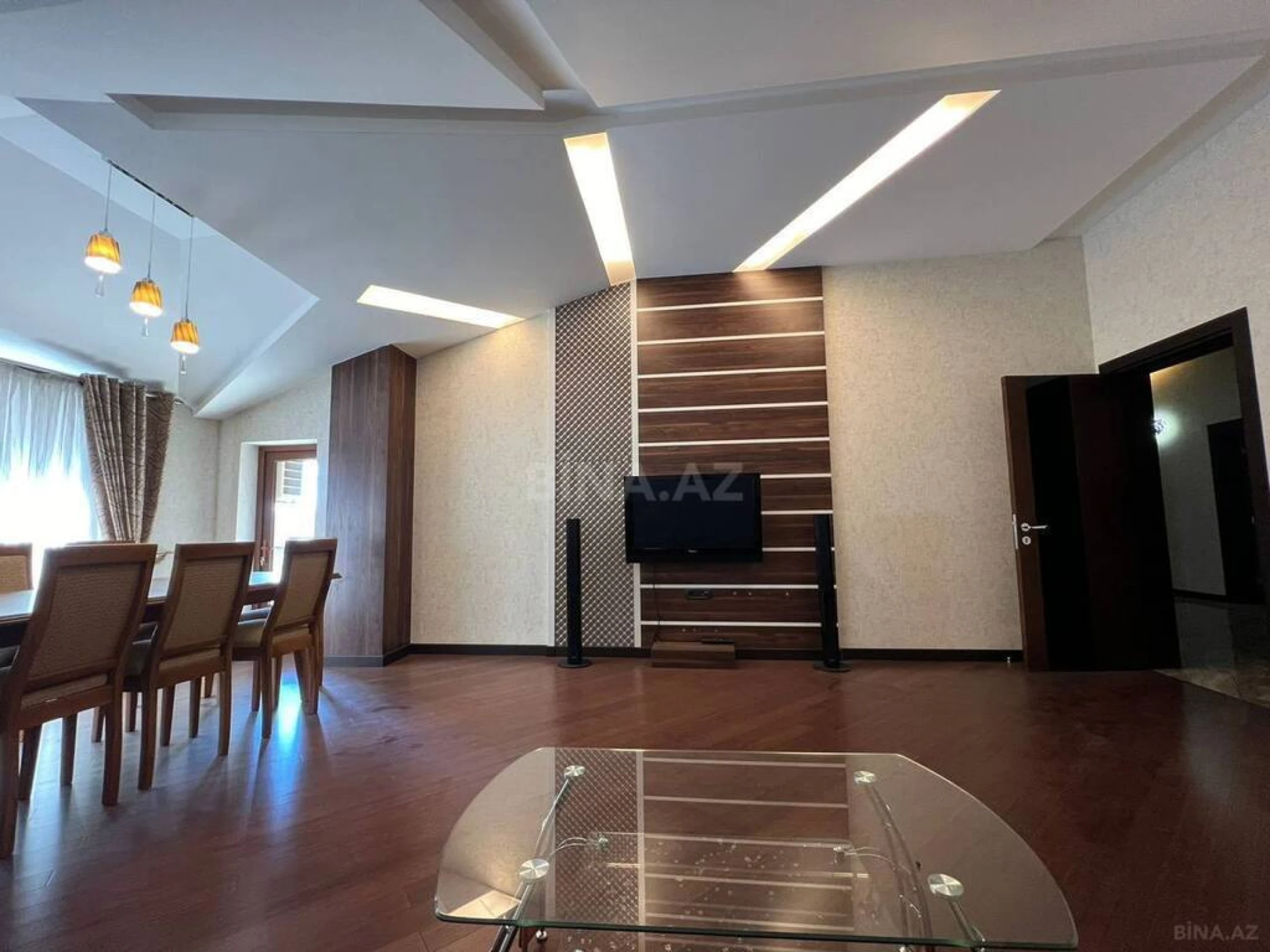 Satılır 3 otaqlı mənzil 160 m²
