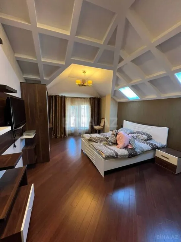 Satılır 3 otaqlı mənzil 160 m²