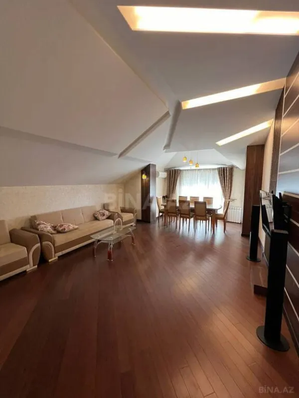 Satılır 3 otaqlı mənzil 160 m²