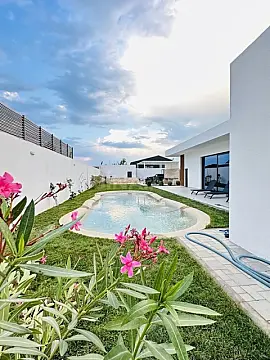 Kirayə verilir 4 otaqlı həyət evi 240 m²