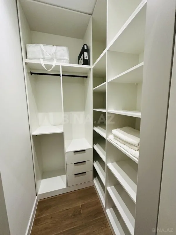 Kirayə verilir 4 otaqlı həyət evi 240 m²