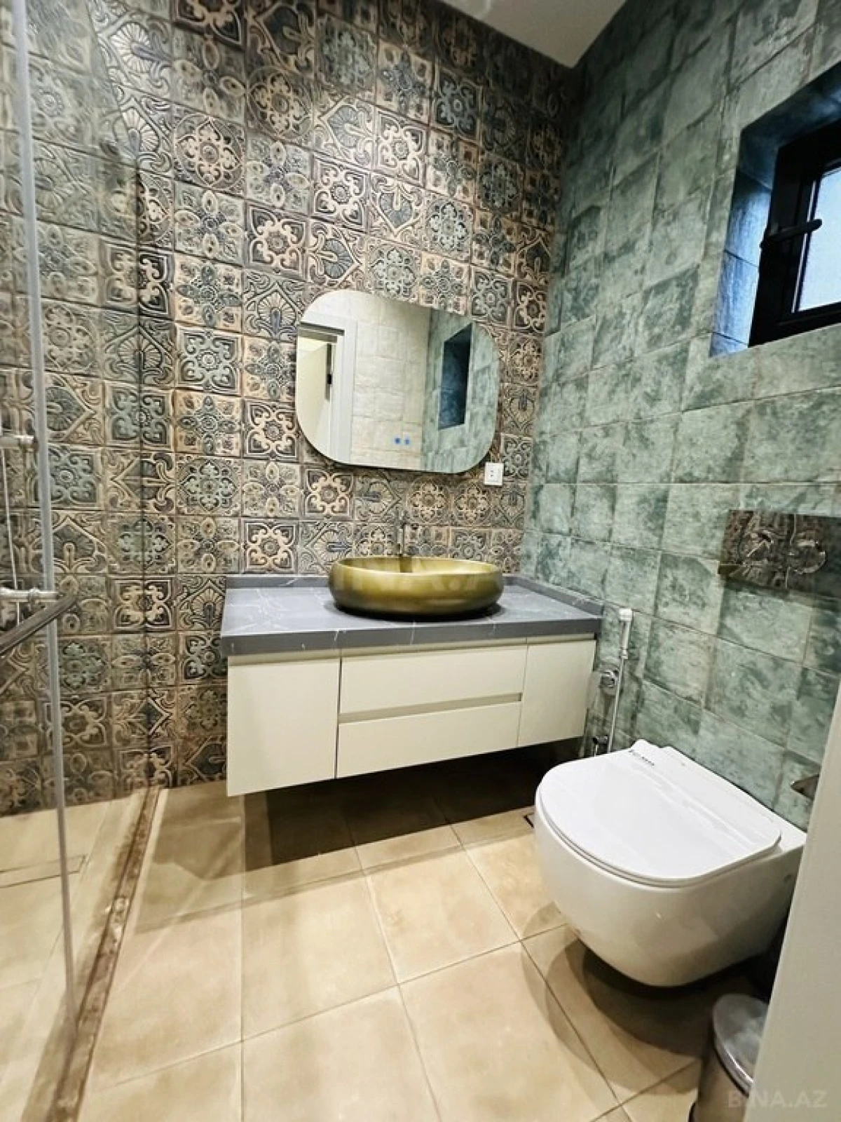 Kirayə verilir 4 otaqlı həyət evi 240 m²