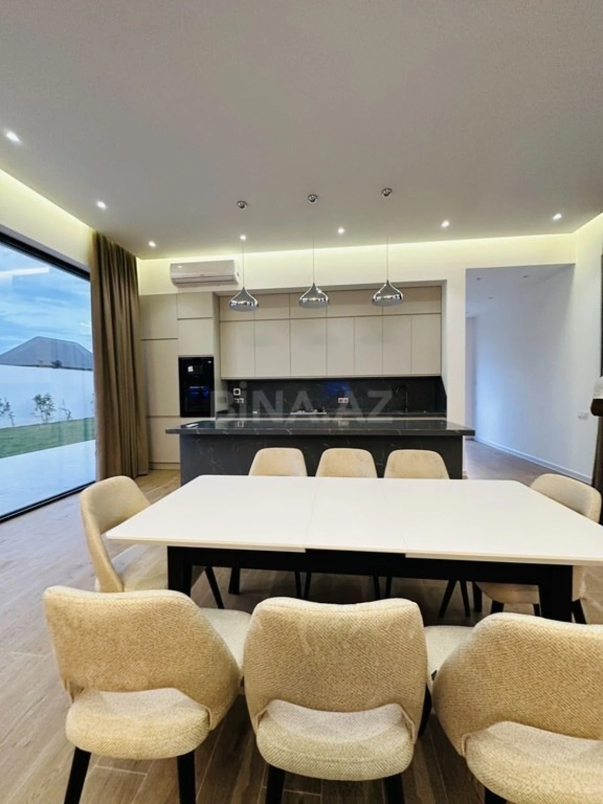 Kirayə verilir 4 otaqlı həyət evi 240 m²