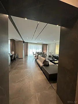 Satılır 3 otaqlı mənzil 200 m²