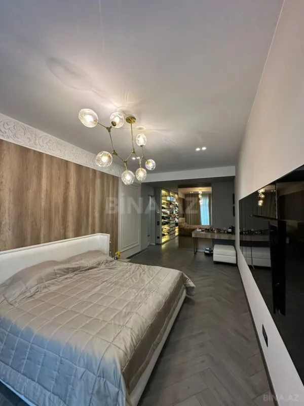 Satılır 3 otaqlı mənzil 200 m²