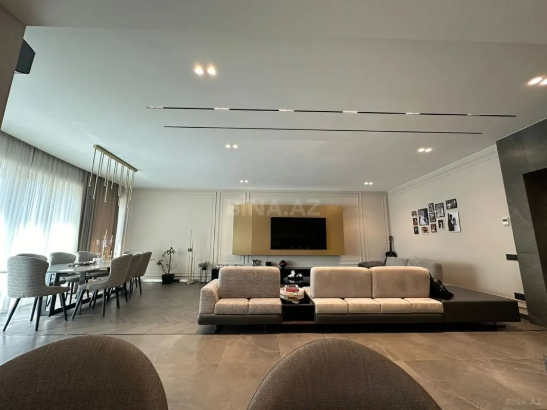 Satılır 3 otaqlı mənzil 200 m²