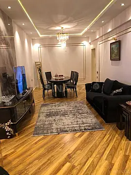 Kirayə verilir 2 otaqlı mənzil 101 m²