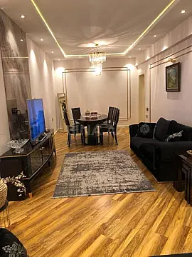Kirayə verilir 2 otaqlı mənzil 101 m²