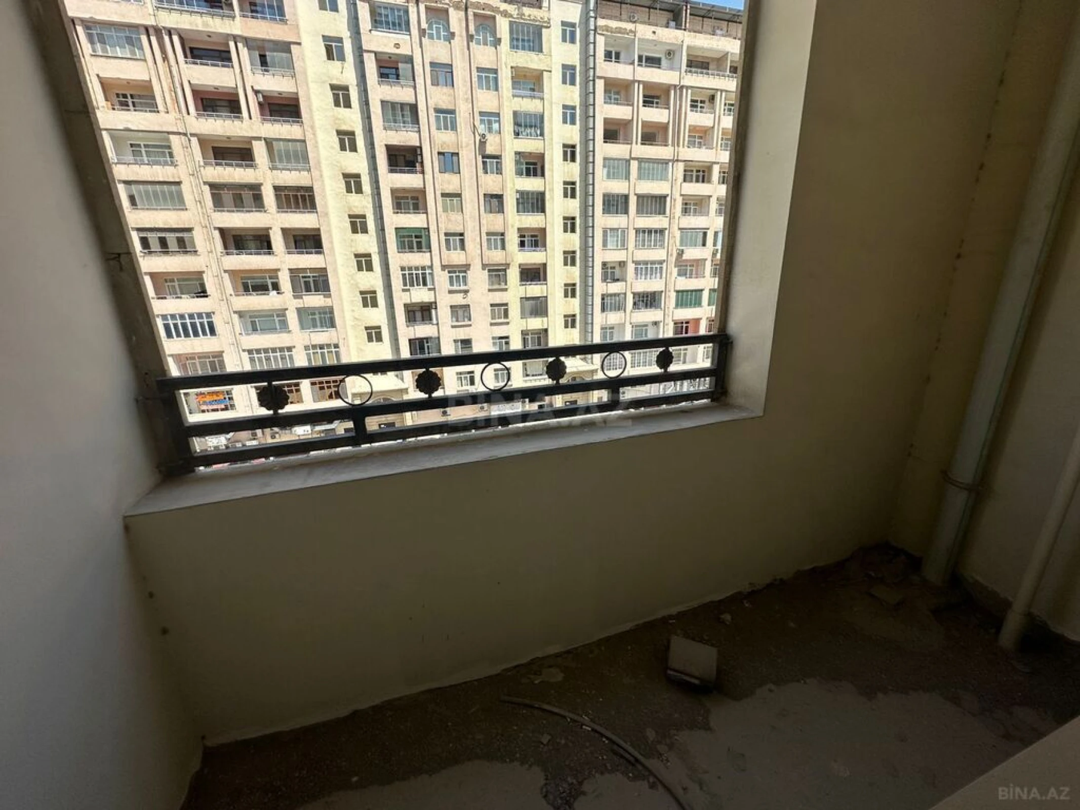 Satılır 3 otaqlı mənzil 152 m²