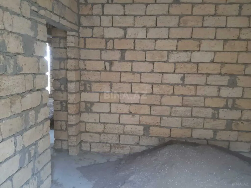Satılır 7 otaqlı həyət evi 380 m²