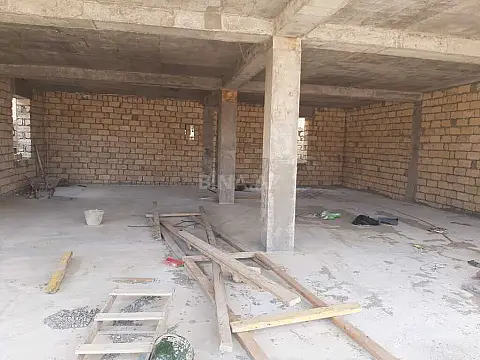 Satılır 7 otaqlı həyət evi 380 m²