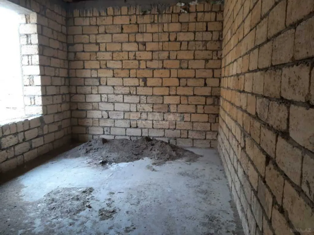 Satılır 7 otaqlı həyət evi 380 m²