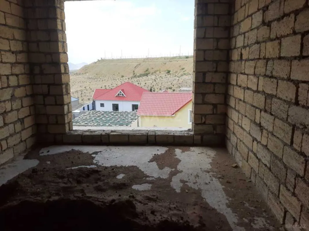 Satılır 7 otaqlı həyət evi 380 m²