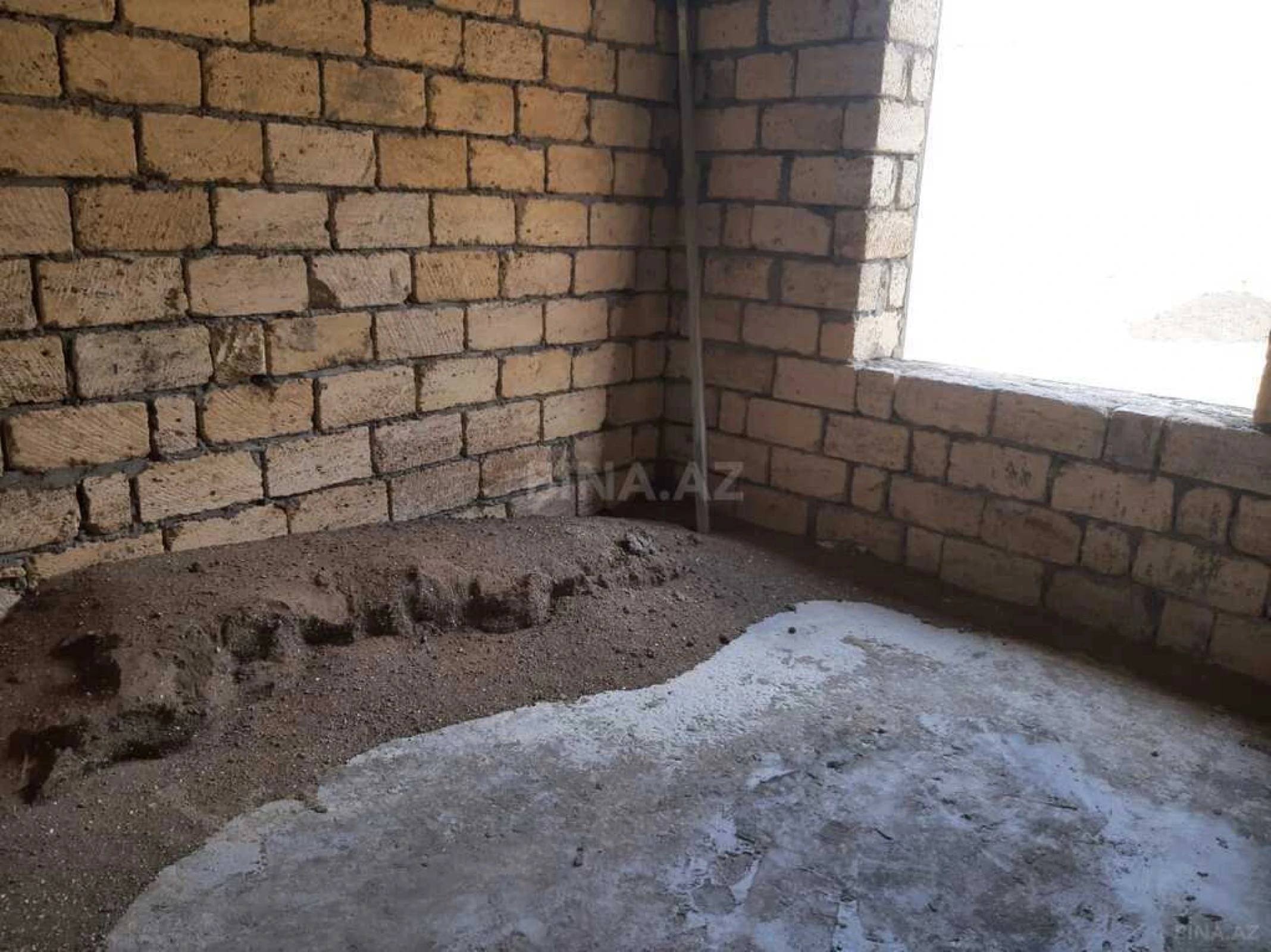 Satılır 7 otaqlı həyət evi 380 m²