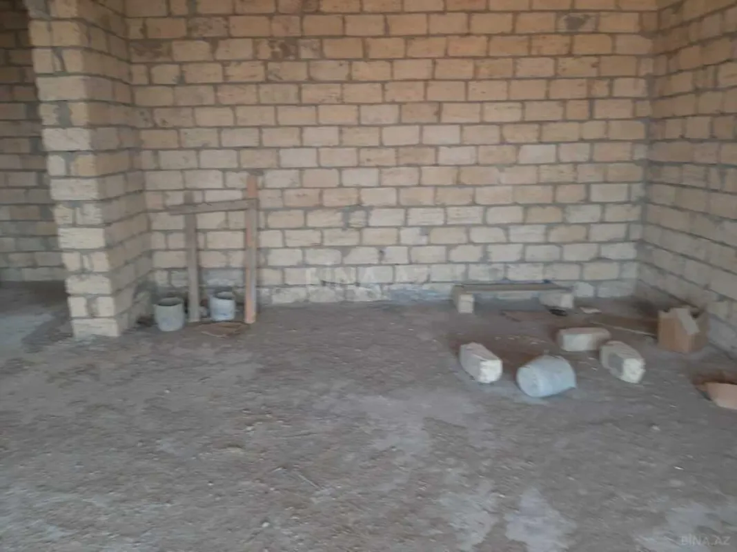 Satılır 7 otaqlı həyət evi 380 m²