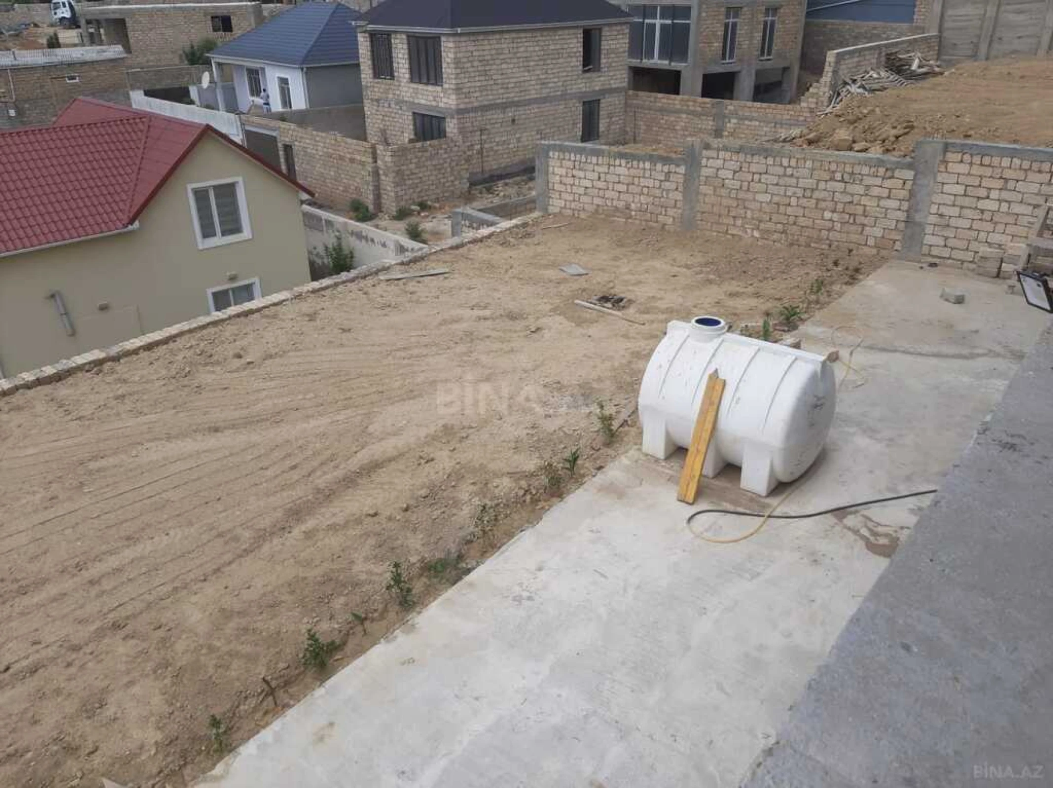 Satılır 7 otaqlı həyət evi 380 m²