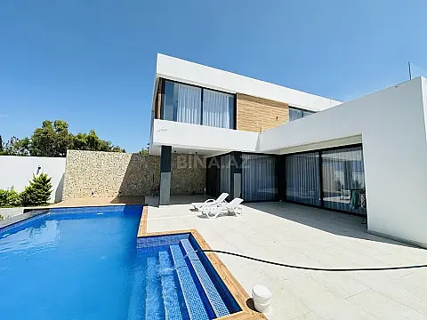 Kirayə verilir 4 otaqlı həyət evi 240 m²