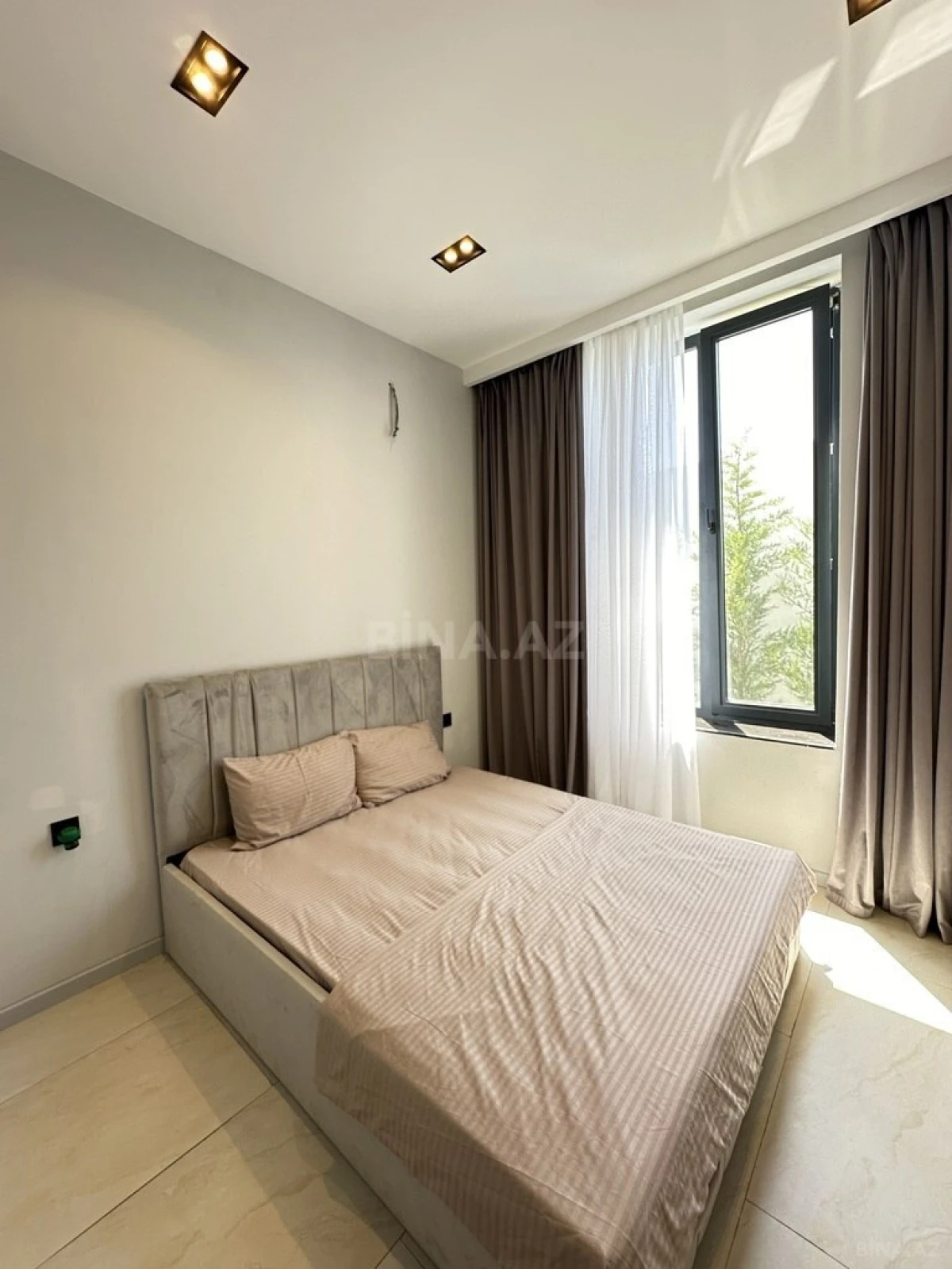 Kirayə verilir 4 otaqlı həyət evi 240 m²