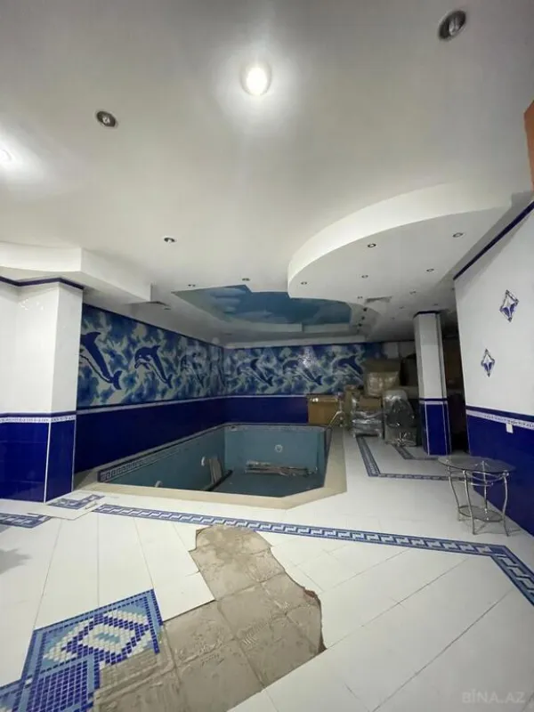 Satılır 9 otaqlı həyət evi 1000 m²