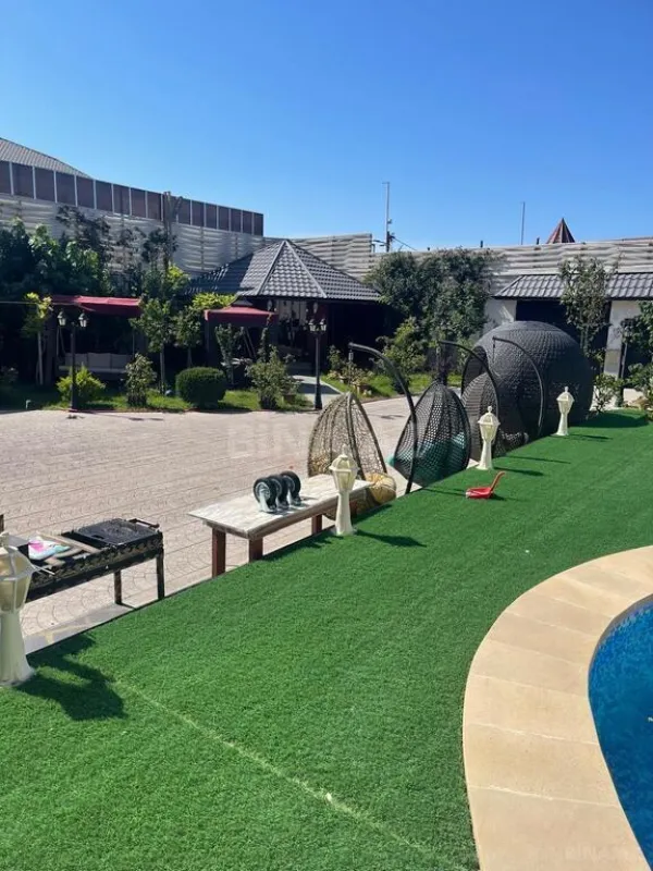 Satılır 7 otaqlı həyət evi 500 m²